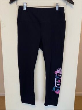 Bebe Sport Black Capri Stretch Workout Leggings Womens Small Tropical Logo